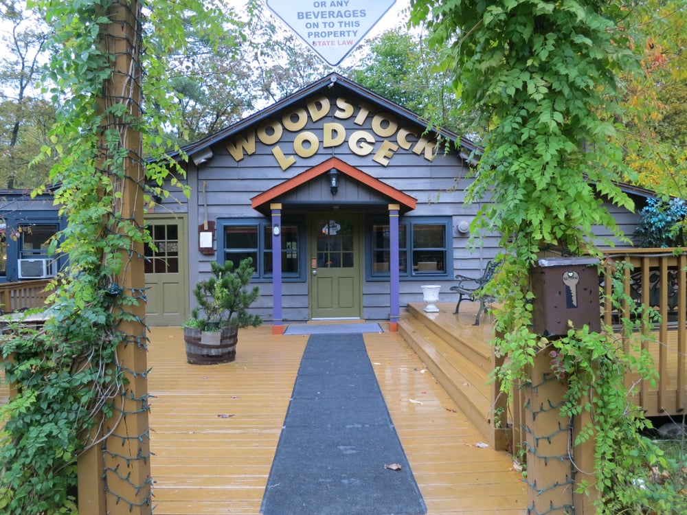Woodstock Lodge Closed 18 Reviews Bed Breakfast 20 Country Garbage Under The Bed Photo Of Woodstock Lodge Ny United States Welcomes