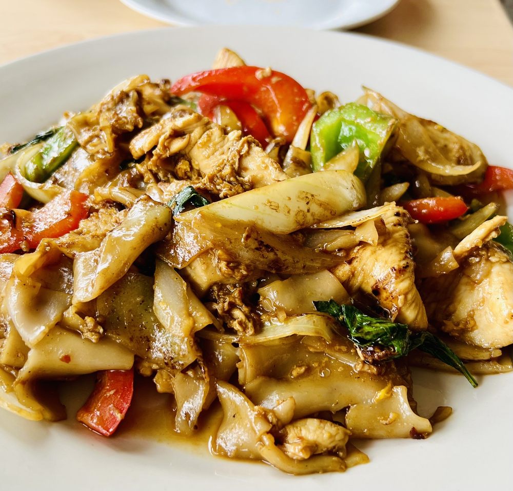 Neko Thai and Sushi Bar