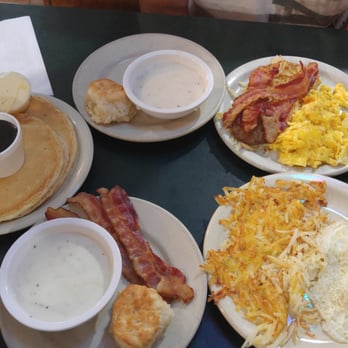 Ollie S Station Restaurant 32 Photos 33 Reviews American Photo Of Ollie S Station Restaurant Tulsa Ok United States Breakfast At
