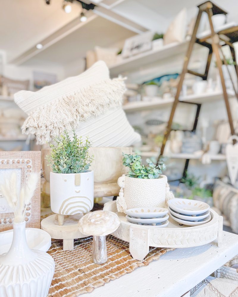 Beach Grove Cafe & Boutique