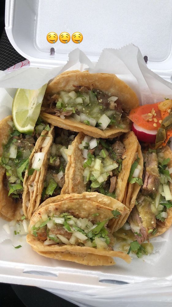 La Costa Tacos y Mariscos