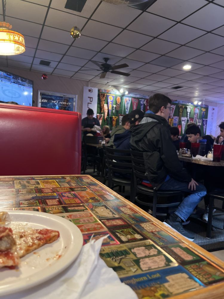 Mama's Pizza