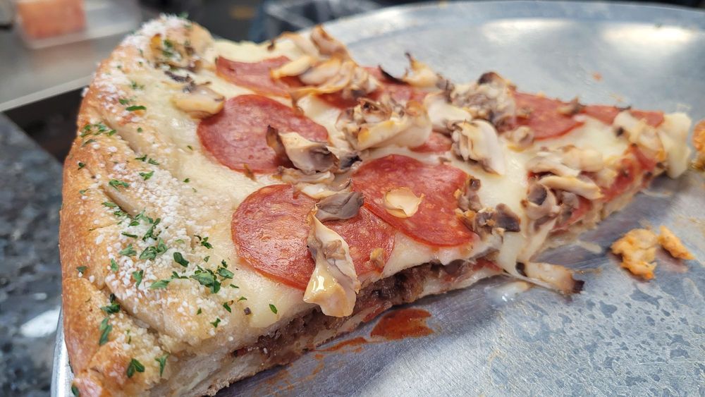 Mama's Pizza and Grill