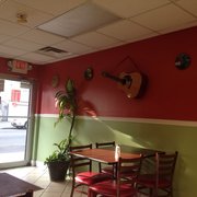 Aguilas de Mexico Restaurant - Newark, NJ, United States. Nice and simple deco