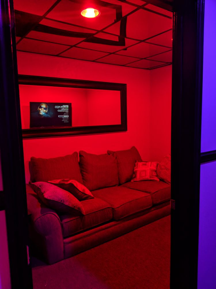 Driftwood Gentlemen’s Club CLOSED Adult Entertainment 2451