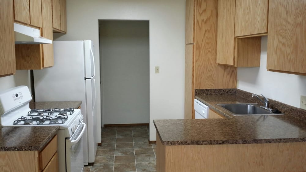 Colonial Gardens Apartments