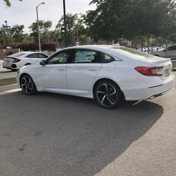 Keyes Woodland Hills Honda 143 s & 604 Reviews