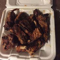 Karpollo - Newark, NJ, United States. Ribs w sauce