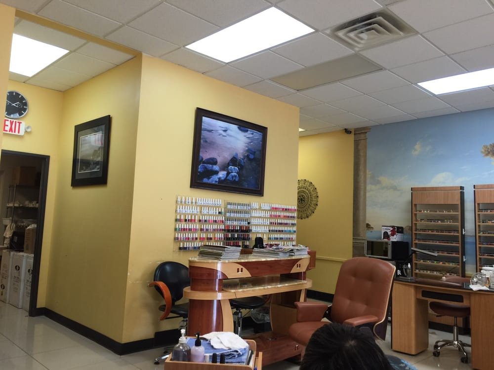 Happy Nails 13 Photos & 28 Reviews Nail Salons 850 N Bell Blvd