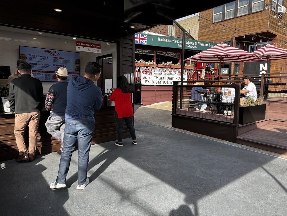 Burger Deck