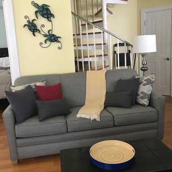 Royal Furniture Flooring And Design Carpet Installation 3326 N Photo Of Royal Furniture Flooring And Design Key West Fl United States