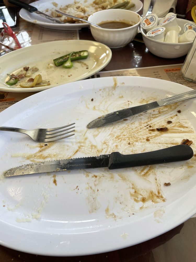 Leo's Country Kitchen