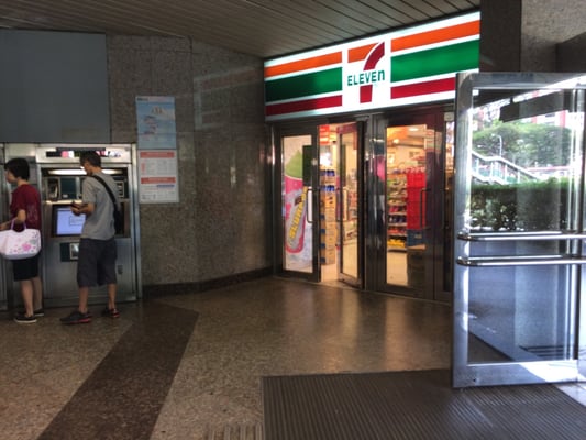 7 Eleven Convenience Stores 3000 Ang Mo Kio Ave 8 Yio Chu Kang