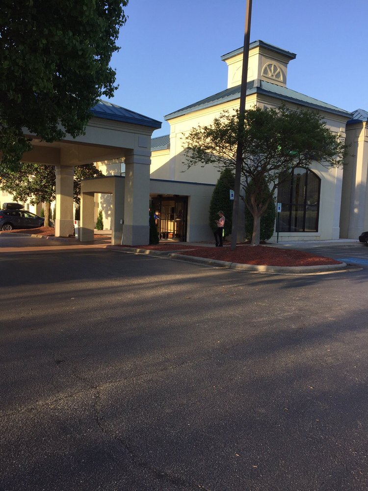 Holiday Inn Express & Suites Wilson I-95