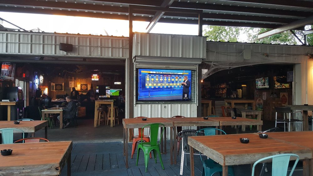 The Patio on Richmond 20 Reviews Bars 1205 Richmond Ave, Museum