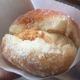 Dublin Barista School － Dublin, 愛爾蘭的相片。Cheesecake donut