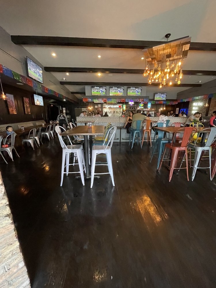 The Quarter New Orleans Kitchen and Tap Room