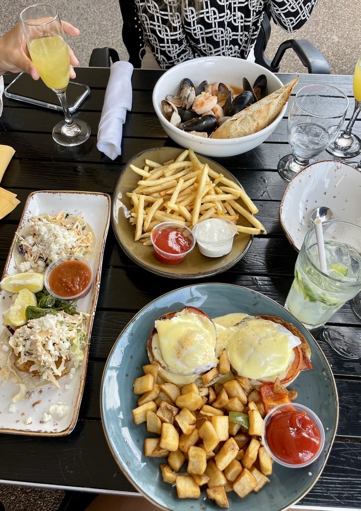 Moofish Cafe