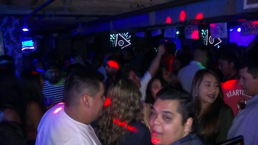 Freddie’s 35er Bar 689 Photos & 386 Reviews Dive Bars 12 E