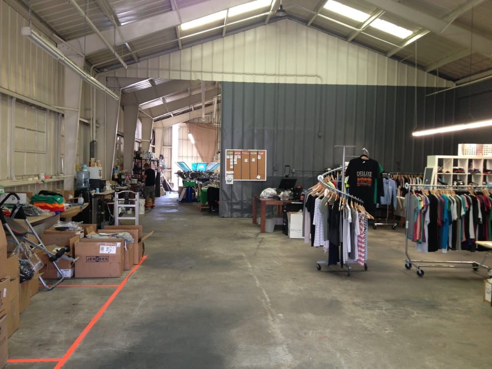 Deluxe location and great service. Yelp