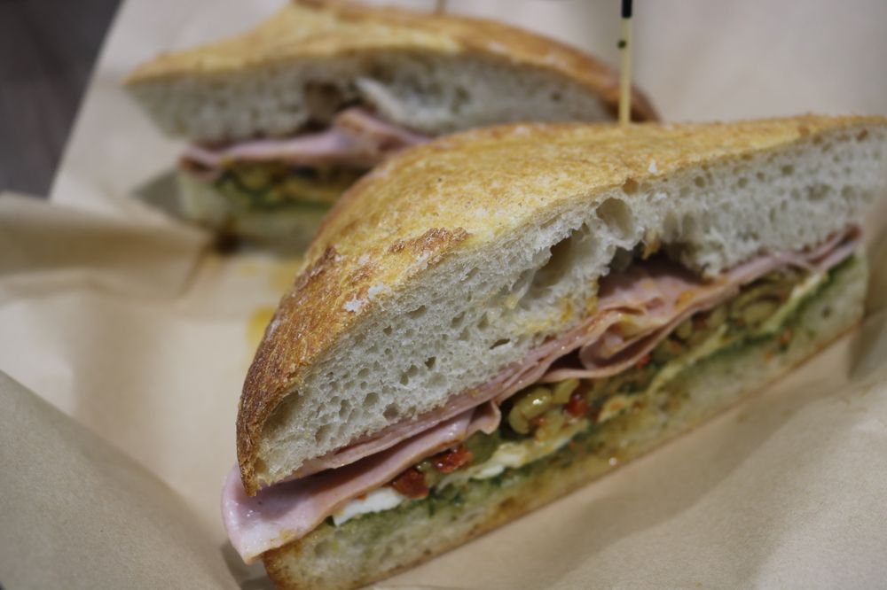 Mari's Kitchen Italian Eatery & Market
