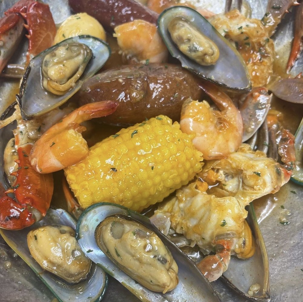 Vo’s Seafood & Wings