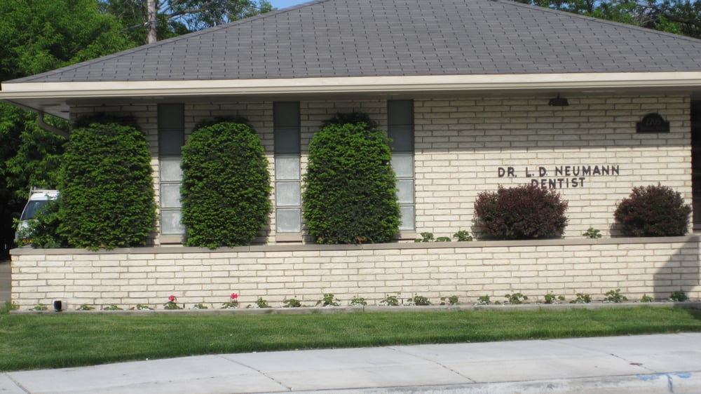 image of business Larry D Neumann, DDS