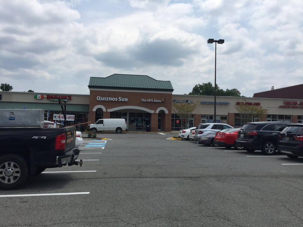 The UPS Store 14 Reviews Printing Services 9435 Lorton Market St, Lorton, VA Phone