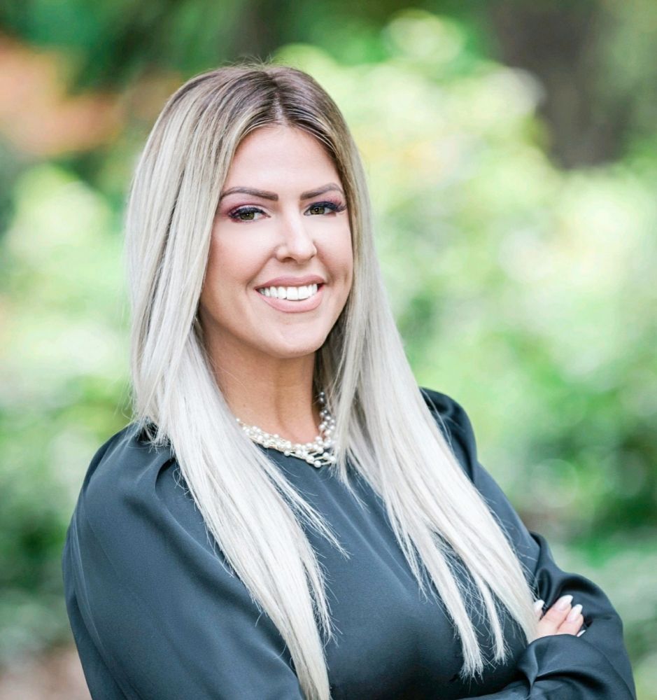 Elle Powell - RE/MAX Integrity