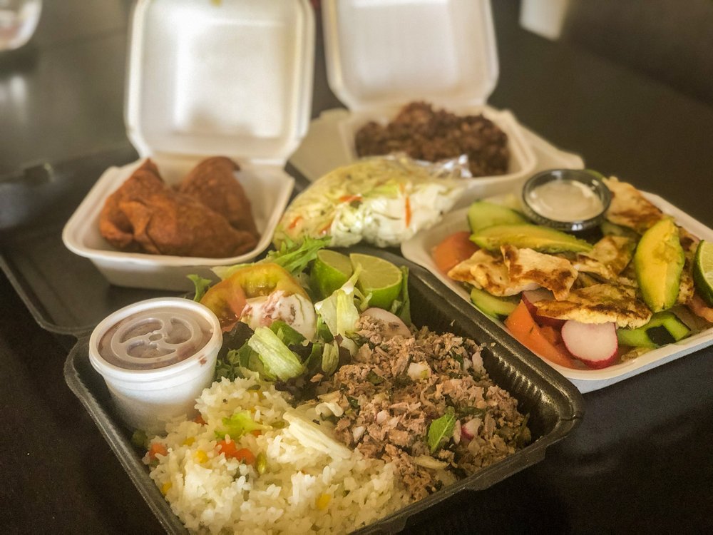 Las Cazuelas Restaurant & Pupuseria
