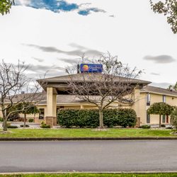 Comfort Inn 16 Photos Hotels 2024 Sr 39 Nw Dover Oh Photo Of Comfort Inn Dover Oh United States