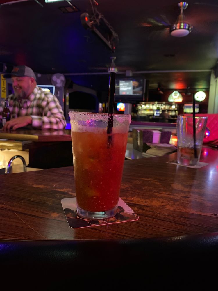 Lone Oak Lounge