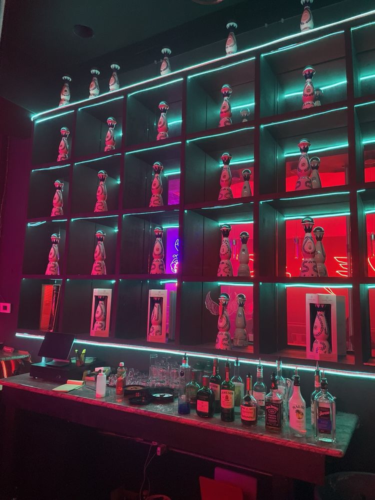 Deseo Night Club