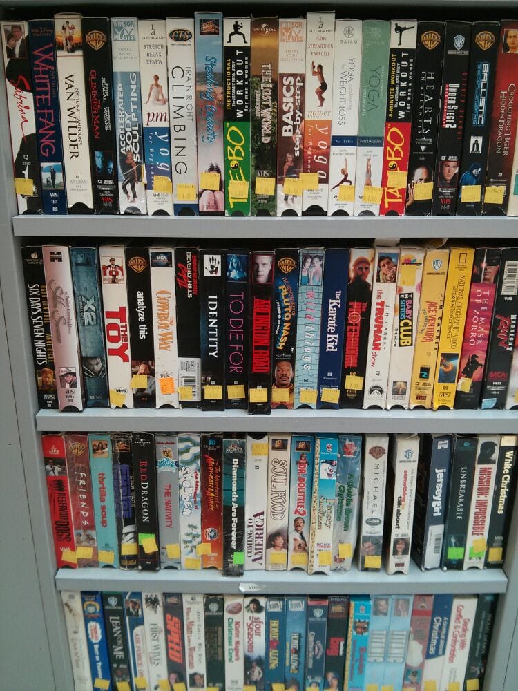 Goodwill Store 26 Reviews Thrift Stores 7441 W Stockton Blvd