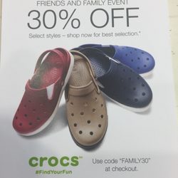 Crocs Schoenenwinkels 521 Lincoln Rd Miami Beach Fl Verenigde Foto Van Crocs Miami Beach Fl Verenigde Staten Friends And Family 30