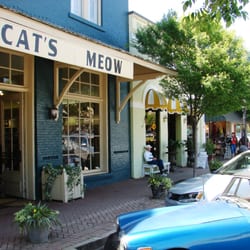 Treasures Pine Mountain Photo of Cat's Meow - Pine Mountain, GA, United States. Kara makes framing