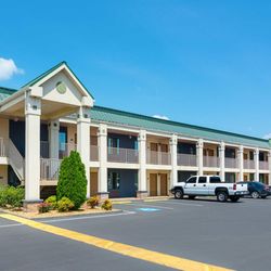Quality Inn 21 Photos Hotels 1204 Red Bud Rd Ne Calhoun Ga Photo Of Quality Inn Calhoun Ga United States