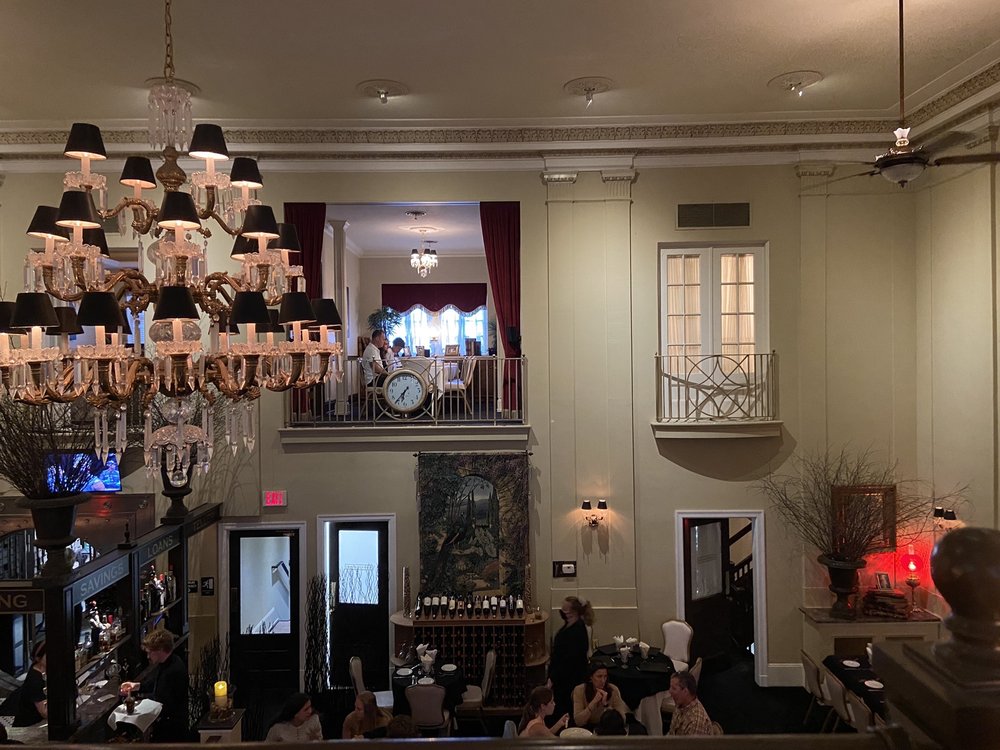 Isabella Restaurant and Cocktail Lounge