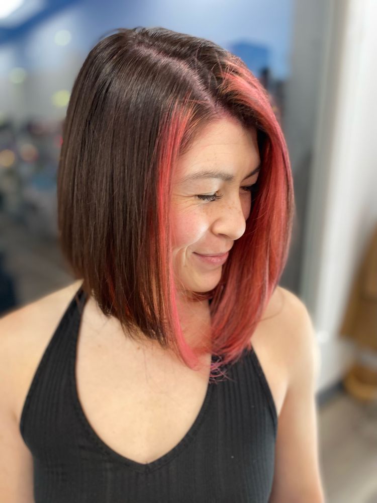 Salon Essence