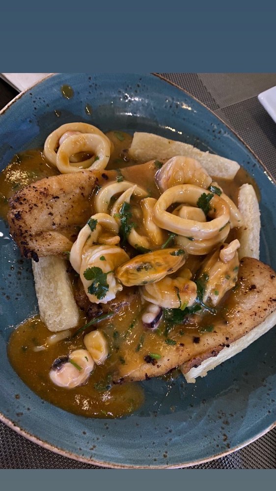 La Perla Ceviches and rolls