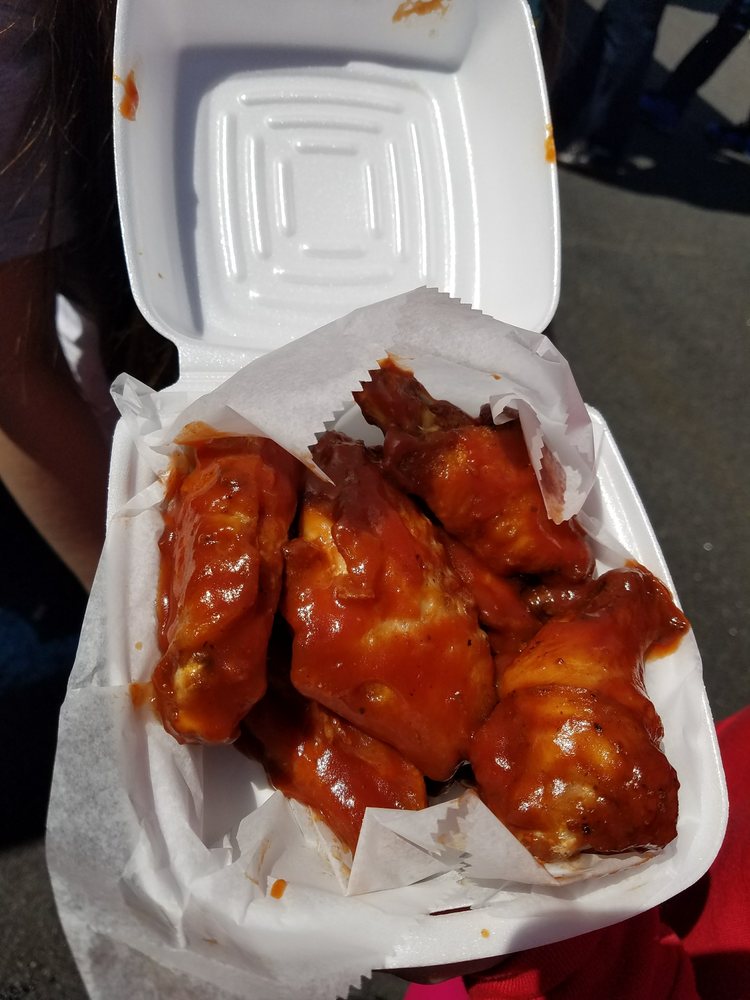 Snook's Wings and Things