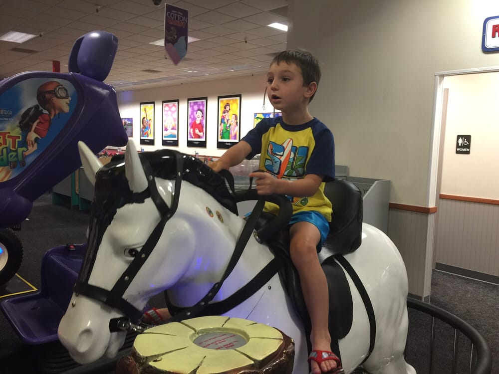 Chuck E Cheese’s 89 Photos & 64 Reviews Pizza 169096 Arden Way