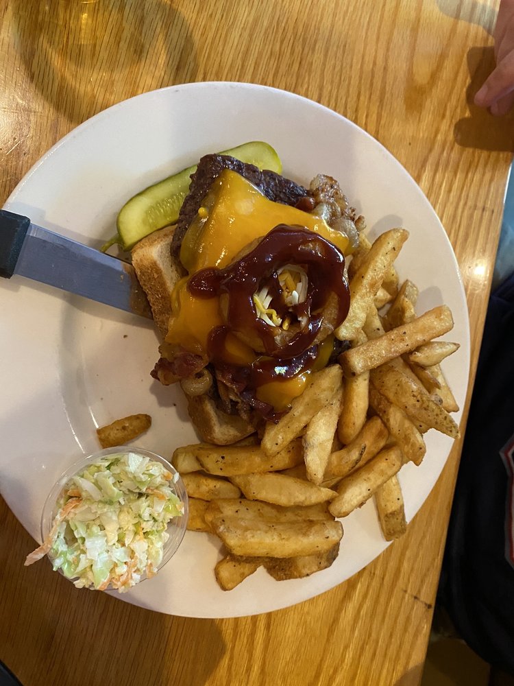 Boomerang Bar & Grill