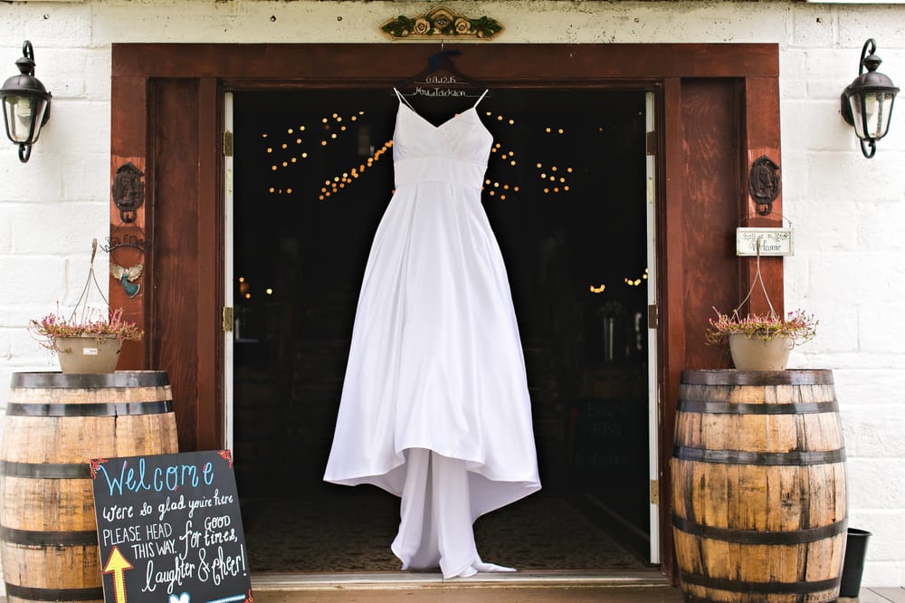 Jeanette's Bride 'N Boutique