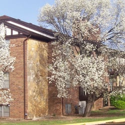 Brickstone At Woodlawn Apartments 2323 N Blvd Wichita Photo Of Brickstone At Woodlawn Wichita Ks United States Olde English Manor