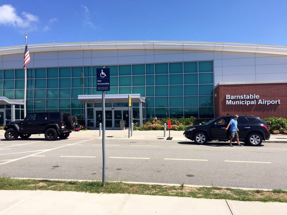 Barnstable Municipal Airport HYA 12 Reviews Airports 480