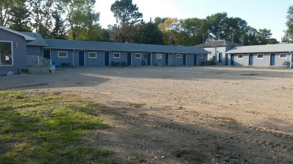 212 Overnight Motel Hotels 408 1st Ave W, Clark, SD Phone Number