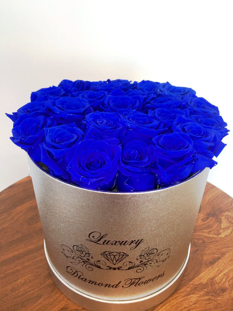 Blue Roses Delivery Miami New York Los Angeles Fl Fresh Photo Of Luxury Diamond Flowers Miami Fl United States Blue