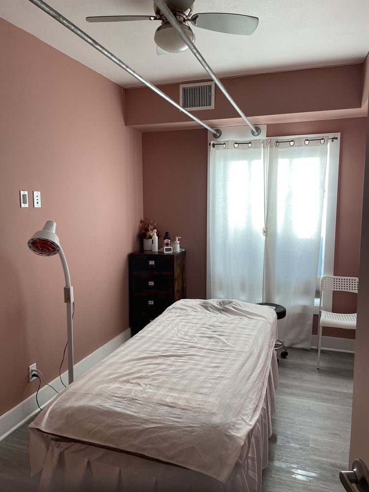 I Massage & Wax