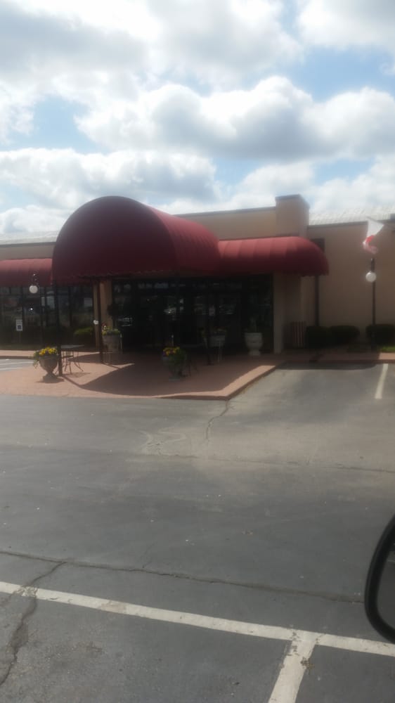 Brown Derby International Wine Center 30 Reviews Beer, Wine & Spirits Springfield, MO